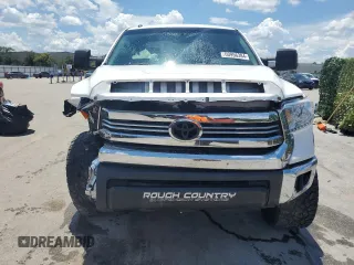 2017 Toyota Tundra 2WD SR5 with VIN 5TFEW5F11HX226536, listed as a Copart auction lot 60956384 with 113,393 mi miles and Salvage Title. Bid and sale history available at carsss.com. Image 5.