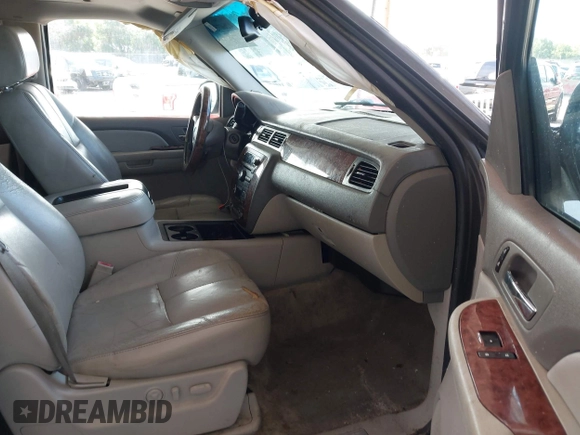 2007 Chevrolet Suburban LT с VIN 3GNFC16047G158109, выставлен на аукционе IAAI как лот 42607596 с пробегом 399 118 миль миль и . История ставок и продаж доступна на DreamBid. Изображение 5.