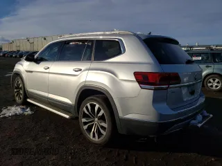 2019 Volkswagen Atlas SEL Premium with VIN 1V2NR2CAXKC582684, listed as a Copart auction lot 83217524 with 127,821 mi miles and Salvage title. Bid and sale history available at DreamBid. Image 2.