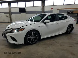 2018 Toyota Camry Hybrid LE z VIN 4T1B21HKXJU009213, wystawiony jako Copart lot #47242805 z przebiegiem 197 851 mil mil oraz Szkoda całkowita • Salvage title. Historia ofert i sprzedaży dostępna na DreamBid. Obrazek 1.