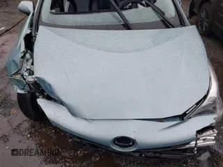 2018 Toyota Prius Two with VIN JTDKBRFU4J3065886, listed as a IAAI auction lot 42011368 with Not Provided miles and . Bid and sale history available at carsss.com. Image 10.