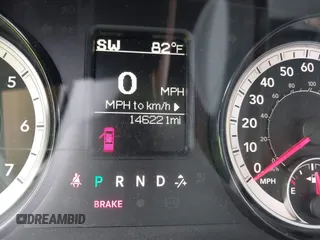 2017 Ram 1500 SLT z VIN 1C6RR7GG3HS663434, wystawiony jako IAAI lot #41696570 z przebiegiem 146 221 mil mil oraz . Historia ofert i sprzedaży dostępna na DreamBid. Obrazek 15.