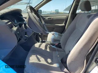 2001 Toyota Camry CE z VIN JT2BG22K410568101, wystawiony jako Copart lot #57184125 z przebiegiem Nie podano mil oraz Szkoda całkowita • Salvage title. Historia ofert i sprzedaży dostępna na DreamBid. Obrazek 7.