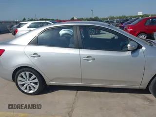 2010 Kia Forte SX с VIN KNAFW4A34A5116442, выставлен на аукционе IAAI как лот 42202552 с пробегом 133 303 миль миль и . История ставок и продаж доступна на DreamBid. Изображение 13.