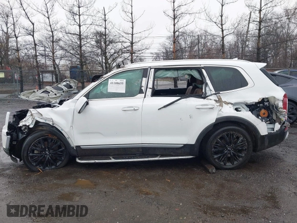 2020 Kia Telluride SX z VIN 5XYP5DHC8LG020971, wystawiony jako IAAI lot #41108655 z przebiegiem 53 851 mil mil oraz . Historia ofert i sprzedaży dostępna na DreamBid. Obrazek 14.