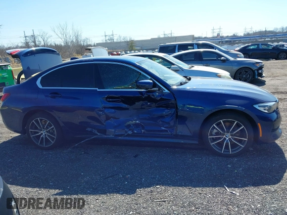 2020 BMW 3 Series 330i xDrive with VIN 3MW5R7J02L8B36382, listed as a IAAI auction lot 41715034 with 67,964 mi miles. Bid and sale history available at carsss.com. Image 13.