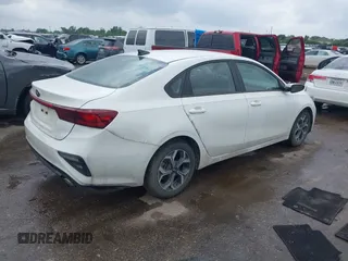2020 Kia Forte LXS z VIN 3KPF24AD9LE208838, wystawiony jako IAAI lot #42149658 z przebiegiem 160 793 mil mil oraz . Historia ofert i sprzedaży dostępna na DreamBid. Obrazek 4.