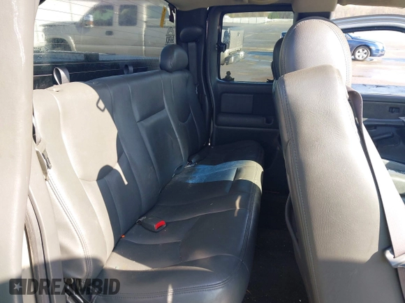 2003 Chevrolet Silverado 1500 LT with VIN 2GCEK19T431351084, listed as a IAAI auction lot 41995382 with 235,033 mi miles and . Bid and sale history available at DreamBid. Image 8.