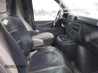 2016 GMC Savana Cargo Van with VIN 1GTW7AFF8G1194935, listed as a IAAI auction lot 41843488 with 164,441 mi miles. Bid and sale history available at carsss.com. Image 5.