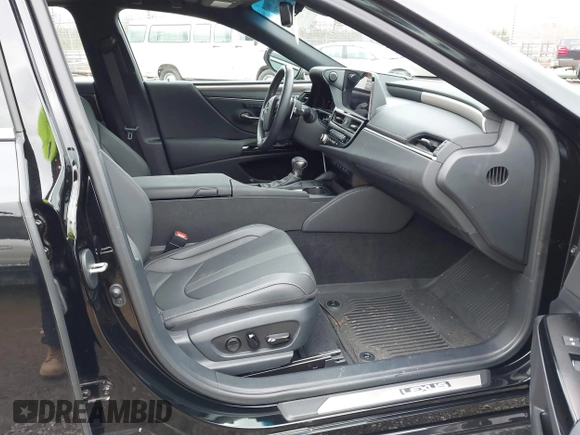 2024 Lexus ES 300h with VIN 58ABA1C1XRU037552, listed as a IAAI auction lot 41740338 with 21,655 mi miles and . Bid and sale history available at DreamBid. Image 5.