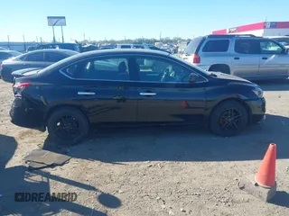 2017 Nissan Sentra SR z VIN 3N1AB7AP4HY219180, wystawiony jako IAAI lot #40869926 z przebiegiem 126 952 mil mil oraz . Historia ofert i sprzedaży dostępna na DreamBid. Obrazek 13.