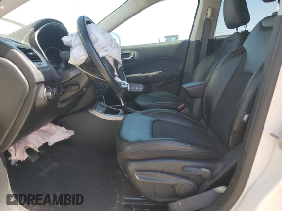 2019 Jeep Compass Latitude with VIN 3C4NJCBB7KT854959, listed as a Copart auction lot 55556235 with 53,470 mi miles and Salvage title. Bid and sale history available at DreamBid. Image 7.