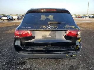 2021 Mercedes-Benz GLC 300 z VIN W1N0G8DBXMF937858, wystawiony jako Copart lot #47786285 z przebiegiem 32 445 mil mil oraz Szkoda całkowita • Salvage title. Historia ofert i sprzedaży dostępna na DreamBid. Obrazek 6.