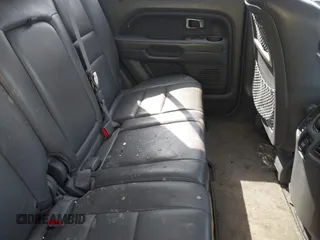 2008 Honda Pilot EX-L with VIN 5FNYF18528B053304, listed as a IAAI auction lot 42083113 with 131,867 mi miles. Bid and sale history available at carsss.com. Image 8.