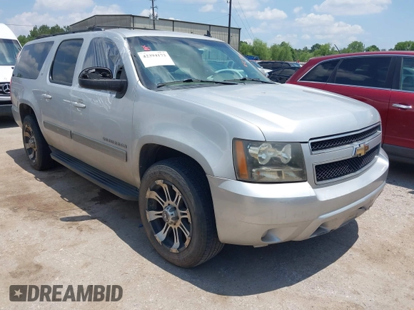 2011 Chevrolet Suburban LT с VIN 1GNSCJE02BR341808, выставлен на аукционе IAAI как лот 42394173 с пробегом 192 172 миль миль и . История ставок и продаж доступна на DreamBid. Изображение 1.