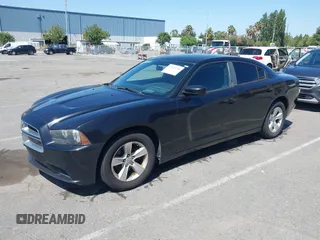 2011 Dodge Charger SE z VIN 2B3CL3CG8BH505475, wystawiony jako IAAI lot #42420156 z przebiegiem 111 791 mil mil oraz . Historia ofert i sprzedaży dostępna na DreamBid. Obrazek 2.