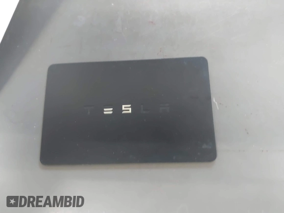 2020 Tesla Model 3 Standard Range Plus z VIN 5YJ3E1EA3LF794276, wystawiony jako IAAI lot #42390409 z przebiegiem 51 924 mil mil oraz . Historia ofert i sprzedaży dostępna na DreamBid. Obrazek 11.