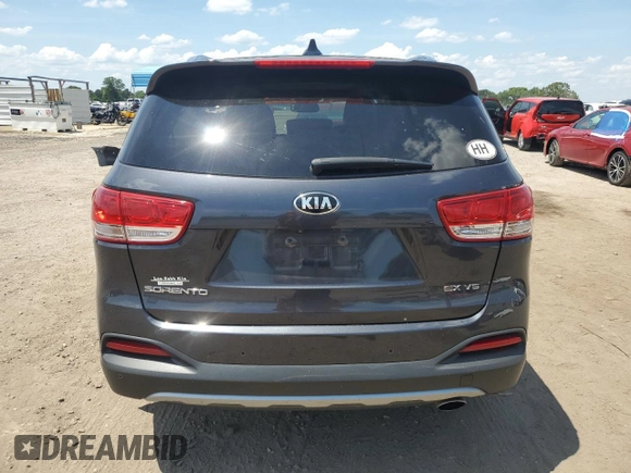 2016 Kia Sorento EX with VIN 5XYPH4A58GG117774, listed as a Copart auction lot 58323205 with 111,712 mi miles and Salvage title. Bid and sale history available at DreamBid. Image 6.