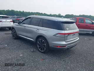 2020 Lincoln Aviator Reserve with VIN 5LM5J7XC8LGL32204, listed as a IAAI auction lot 42406158 with 83,227 mi miles and . Bid and sale history available at DreamBid. Image 3.
