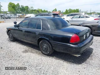 2005 Ford Police Interceptor z VIN 2FAHP71WX5X158807, wystawiony jako IAAI lot #42282107 z przebiegiem 153 787 mil mil oraz . Historia ofert i sprzedaży dostępna na DreamBid. Obrazek 3.