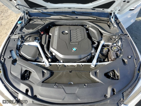 2022 BMW 8 Series 840i with VIN WBAGV2C0XNCG81832, listed as a Copart auction lot 74798684 with 27,972 mi miles and Salvage Title. Bid and sale history available at carsss.com. Image 11.