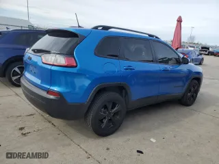 2020 Jeep Cherokee Altitude with VIN 1C4PJLLB0LD528063, listed as a Copart auction lot 45775645 with 94,902 mi miles and Salvage Title. Bid and sale history available at carsss.com. Image 3.