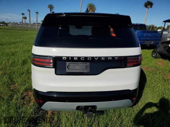 2024 Land Rover Discovery Metropolitan Edition with VIN SALRW4EU0R2487736, listed as a Copart auction lot 74706014 with 0 mi miles and Non Repairable. Bid and sale history available at carsss.com. Image 6.