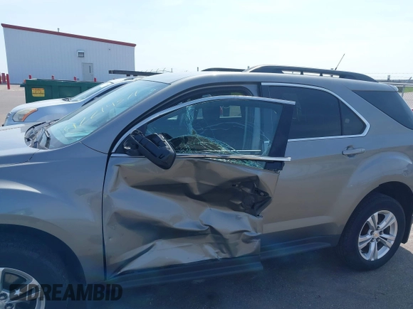 2012 Chevrolet Equinox 1LT z VIN 2GNALDEK2C6353498, wystawiony jako IAAI lot #42214371 z przebiegiem 167 691 mil mil oraz . Historia ofert i sprzedaży dostępna na DreamBid. Obrazek 6.