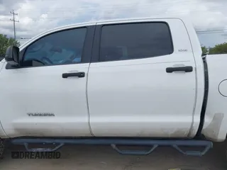 2012 Toyota Tundra 4WD Truck with VIN 5TFDW5F19CX250264, listed as a IAAI auction lot 40190175 with 267,549 mi miles. Bid and sale history available at carsss.com. Image 15.