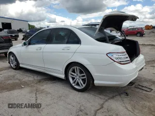 2012 Mercedes-Benz C 300 Sport с VIN WDDGF8BB7CR209364, выставлен на аукционе Copart как лот 55526085 с пробегом 119 461 миль миль и Списание • Salvage title. История ставок и продаж доступна на DreamBid. Изображение 2.