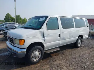2004 Ford Econoline Passenger XL z VIN 1FBSS31L84HA63095, wystawiony jako IAAI lot #42391132 z przebiegiem 158 587 mil mil oraz . Historia ofert i sprzedaży dostępna na DreamBid. Obrazek 18.