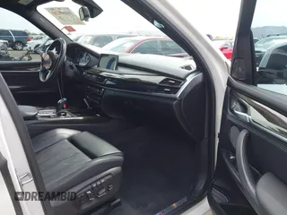 2017 BMW X5 xDrive50i с VIN 5UXKR6C3XH0J85028, выставлен на аукционе IAAI как лот 41889220 с пробегом 107 105 миль миль и . История ставок и продаж доступна на DreamBid. Изображение 5.