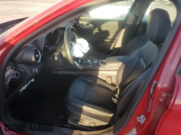 2021 Alfa Romeo Giulia with VIN ZARFAMAN9M7638923, listed as a Copart auction lot 42589685 with 16,446 mi miles and Clean title. Bid and sale history available at DreamBid. Image 7.