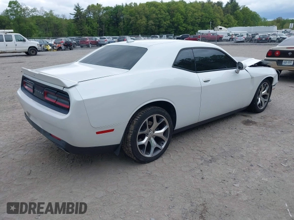 2015 Dodge Challenger SXT Plus z VIN 2C3CDZBG9FH705579, wystawiony jako IAAI lot #42268112 z przebiegiem 83 786 mil mil oraz . Historia ofert i sprzedaży dostępna na DreamBid. Obrazek 4.