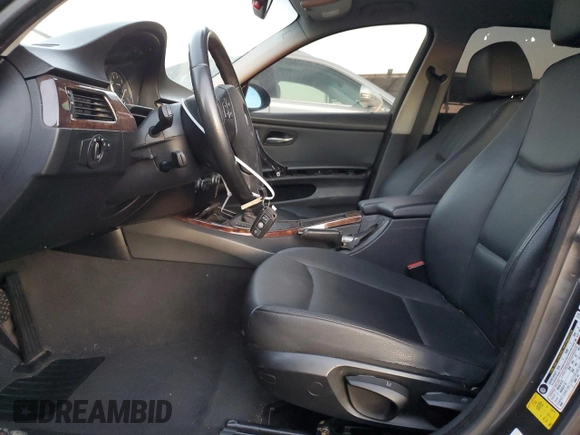 2008 BMW 3 Series 328i with VIN WBAVC57518NK77392, listed as a Copart auction lot 84467444 with 115,417 mi miles and Salvage title. Bid and sale history available at DreamBid. Image 7.