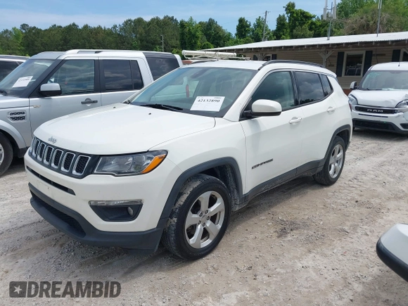 2018 Jeep Compass Latitude with VIN 3C4NJCBB3JT125517, listed as a IAAI auction lot 42132890 with 155,746 mi miles. Bid and sale history available at carsss.com. Image 17.