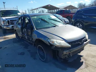 2004 Honda Civic LX with VIN 2HGES16664H624292, listed as a IAAI auction lot 41597991 with 207,443 mi miles. Bid and sale history available at carsss.com. Image 1.