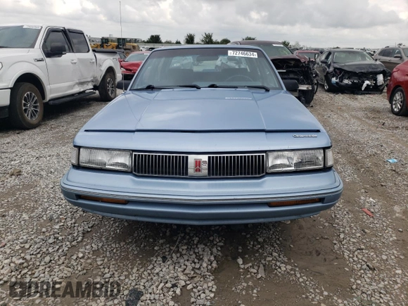 1993 Oldsmobile Cutlass Ciera S z VIN 1G3AG55N9P6451968, wystawiony jako Copart lot #72746634 z przebiegiem 88 151 mil mil oraz Szkoda całkowita • Salvage title. Historia ofert i sprzedaży dostępna na DreamBid. Obrazek 5.