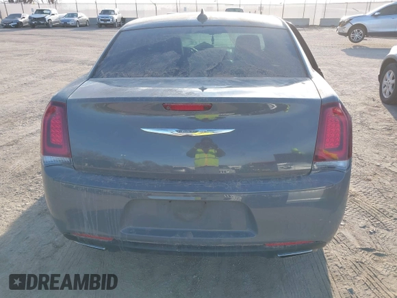2018 Chrysler 300 with VIN 2C3CCAGG1JH160855, listed as a IAAI auction lot 41875983 with 81,598 mi miles. Bid and sale history available at carsss.com. Image 17.
