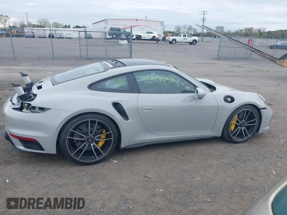 2025 Porsche 911 Turbo with VIN WP0AD2A99SS265136, listed as a IAAI auction lot 41924492 with 352 mi miles. Bid and sale history available at carsss.com. Image 13.