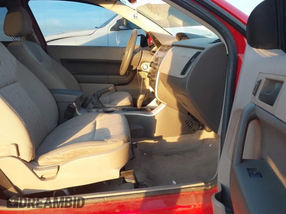 2008 Ford Focus SE with VIN 1FAHP33N08W279388, listed as a IAAI auction lot 41186937 with 199,981 mi miles. Bid and sale history available at carsss.com. Image 5.