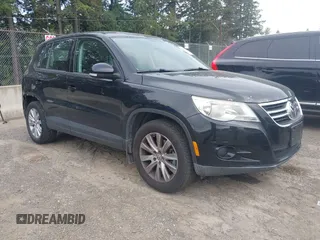 2010 Volkswagen Tiguan S with VIN WVGBV7AXXAW514088, listed as a IAAI auction lot 42540775 with 143,392 mi miles and . Bid and sale history available at DreamBid. Image 1.