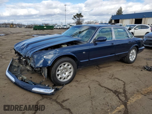 2003 Jaguar XJ 8 z VIN SAJDA14C13LF51313, wystawiony jako Copart lot #42750105 z przebiegiem Nie podano mil oraz Czysty tytuł • Clean title. Historia ofert i sprzedaży dostępna na DreamBid. Obrazek 1.