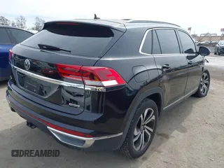 2021 Volkswagen Atlas SEL Premium with VIN 1V2TE2CA6MC220132, listed as a IAAI auction lot 41688148 with 57,249 mi miles and . Bid and sale history available at DreamBid. Image 4.