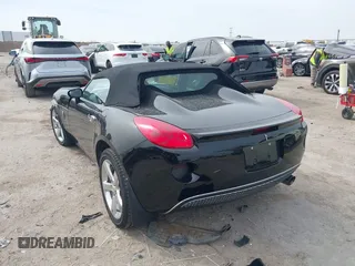 2007 Pontiac Solstice z VIN 1G2MB35B87Y135895, wystawiony jako IAAI lot #41733986 z przebiegiem 50 109 mil mil oraz . Historia ofert i sprzedaży dostępna na DreamBid. Obrazek 3.