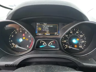2017 Ford Escape SE z VIN 1FMCU0GD7HUD27649, wystawiony jako Copart lot #57398685 z przebiegiem 117 485 mil mil oraz Czysty tytuł • Clean title. Historia ofert i sprzedaży dostępna na DreamBid. Obrazek 9.