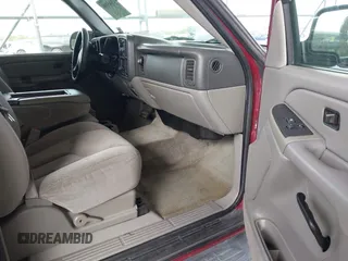 2005 Chevrolet Tahoe LS with VIN 1GNEC13V35R103563, listed as a IAAI auction lot 42645990 with 319,891 mi miles and . Bid and sale history available at DreamBid. Image 5.