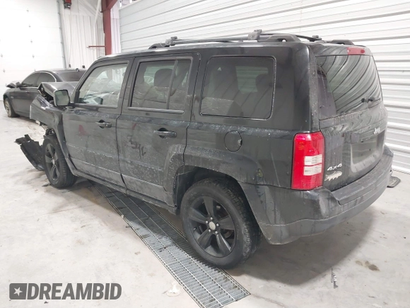 2014 Jeep Patriot Latitude z VIN 1C4NJRFB7ED694024, wystawiony jako IAAI lot #41354423 z przebiegiem 177 854 mil mil oraz . Historia ofert i sprzedaży dostępna na DreamBid. Obrazek 3.