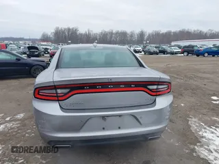 2015 Dodge Charger SXT z VIN 2C3CDXJGXFH891493, wystawiony jako IAAI lot #41316110 z przebiegiem 161 281 mil mil oraz . Historia ofert i sprzedaży dostępna na DreamBid. Obrazek 16.