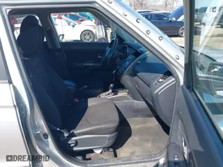 2013 Kia Soul + with VIN KNDJT2A63D7531829, listed as a IAAI auction lot 41726895 with 152,510 mi miles. Bid and sale history available at carsss.com. Image 5.